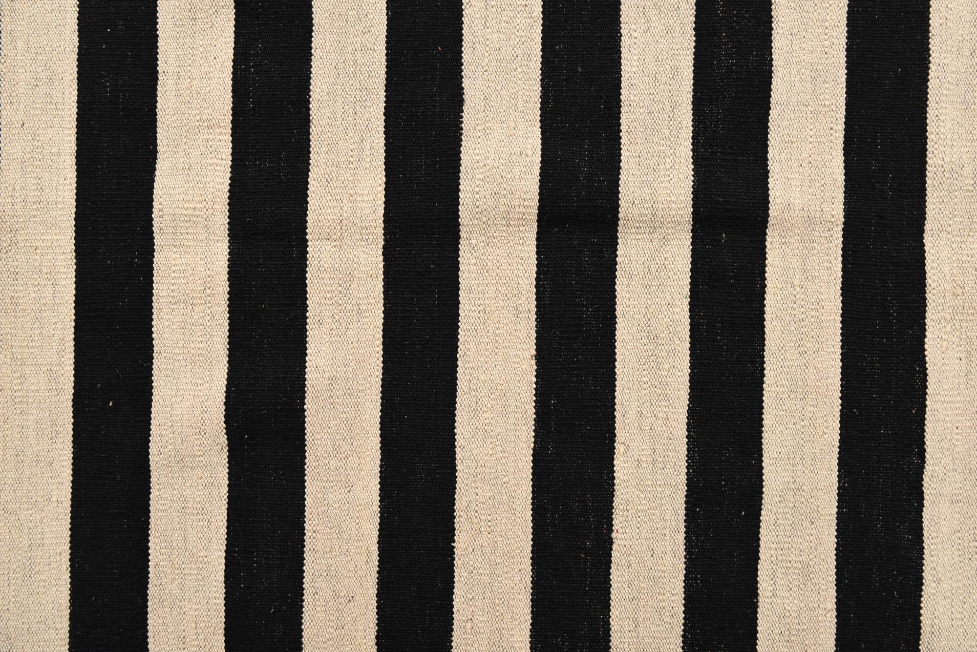 8' 6 x 9' 10 Hand Woven Kilim Modern Wool Rug