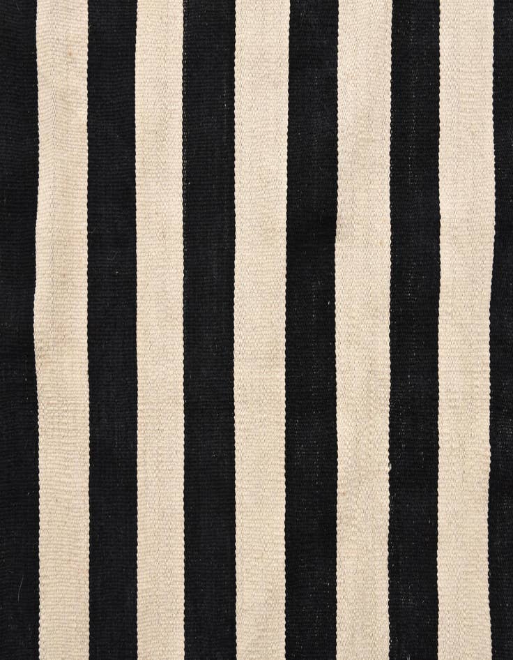 Detail image of 8' 4 x 9' 8  Hand Woven Kilim Modern Wool Rug