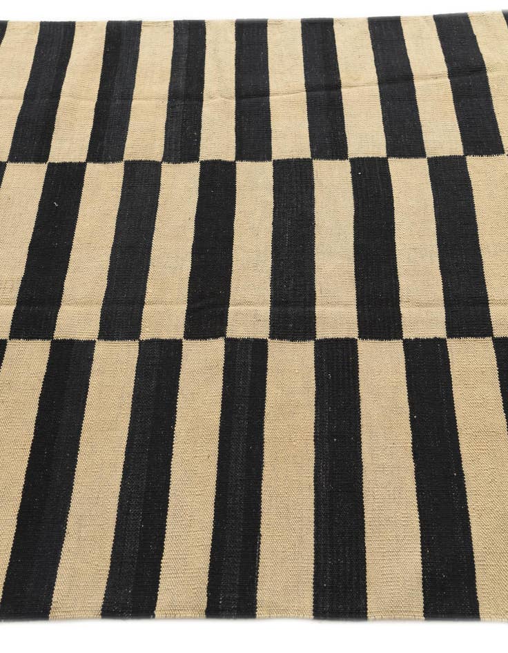 Detail image of 4' 3 x 5' 10  Hand Woven Kilim Modern Wool Rug