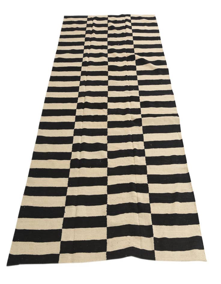 Detail image of 5' 5 x 7' 7 Hand Woven Kilim Modern Wool Rug