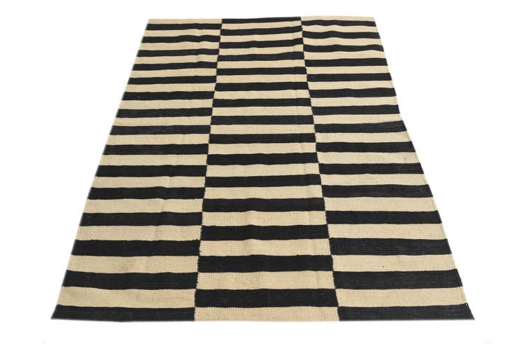 Detail image of 4' 4 x 5' 10 Hand Woven Kilim Modern Wool Rug