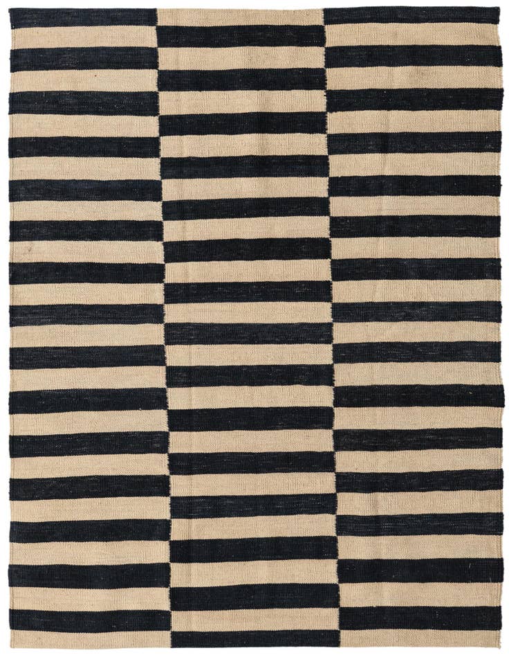 Detail image of 4' 4 x 5' 10 Hand Woven Kilim Modern Wool Rug