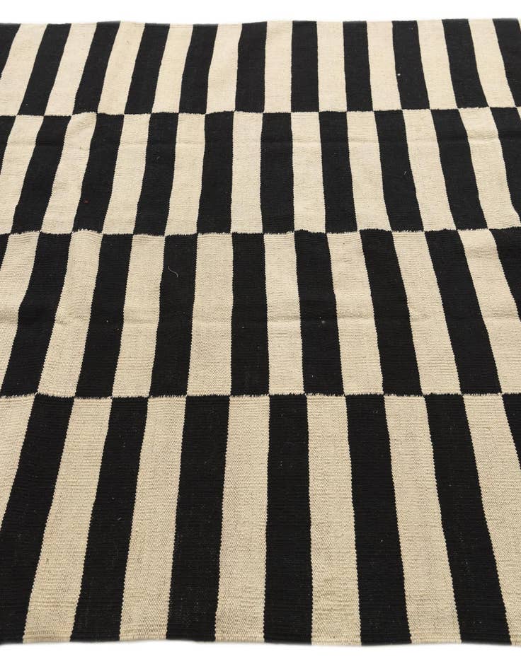 Detail image of 5' 8 x 7' 9  Hand Woven Kilim Modern Wool Rug