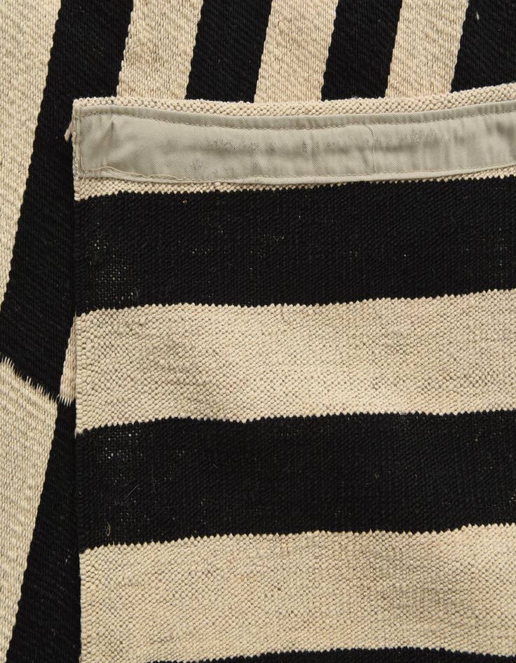 Detail image of 5' 8 x 7' 9  Hand Woven Kilim Modern Wool Rug