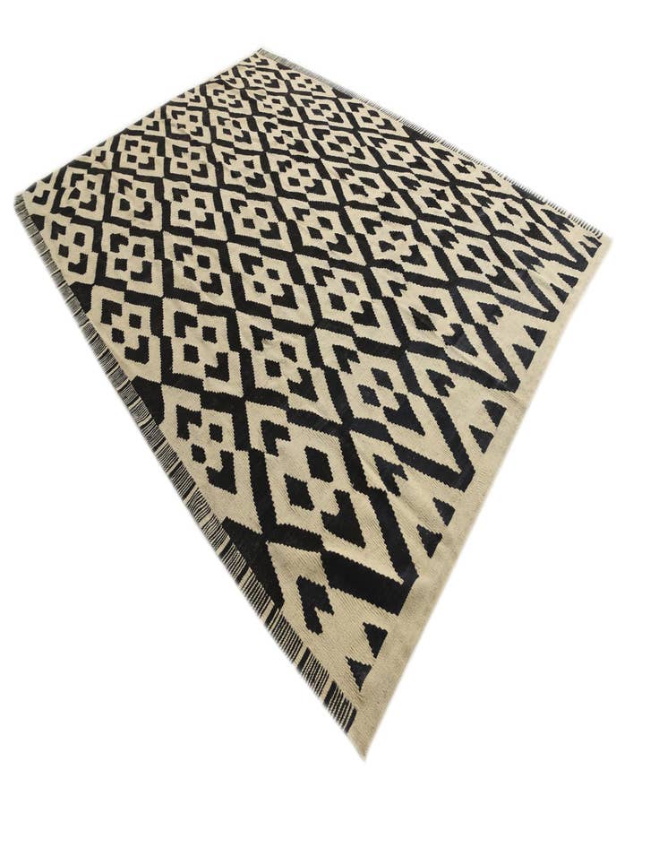 Detail image of 7' x 9' 5  Hand Woven Kilim Modern Wool Rug