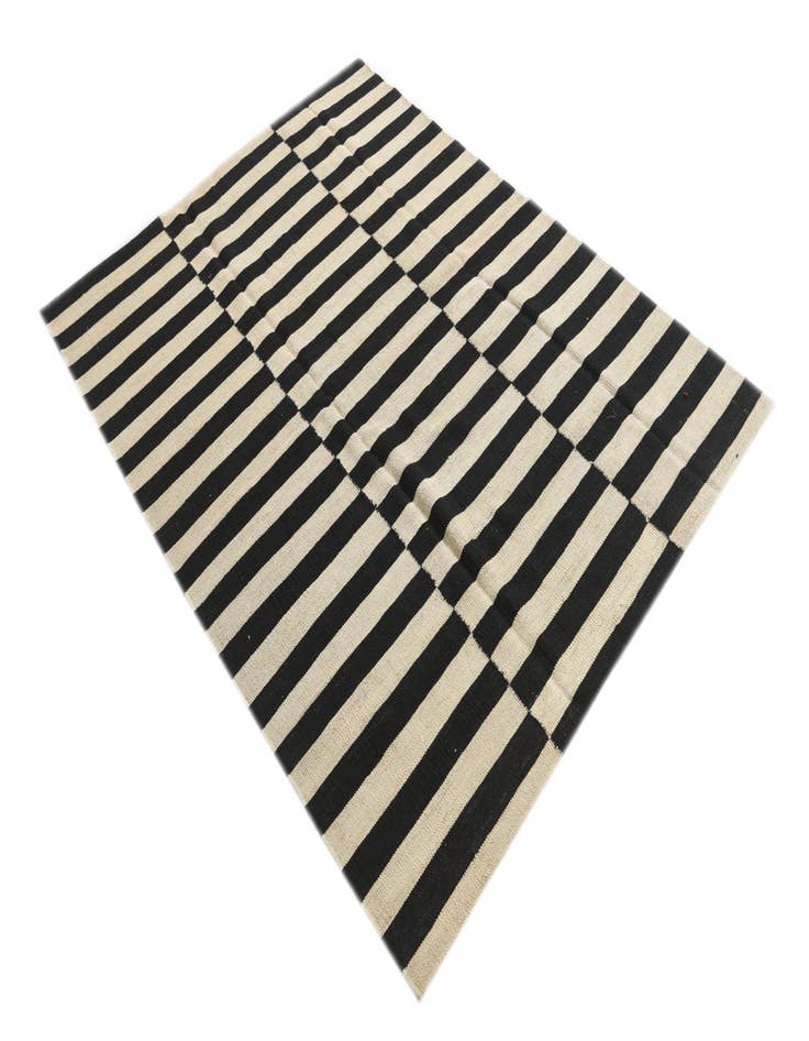 Detail image of 4' 9 x 6' 3  Hand Woven Kilim Modern Wool Rug