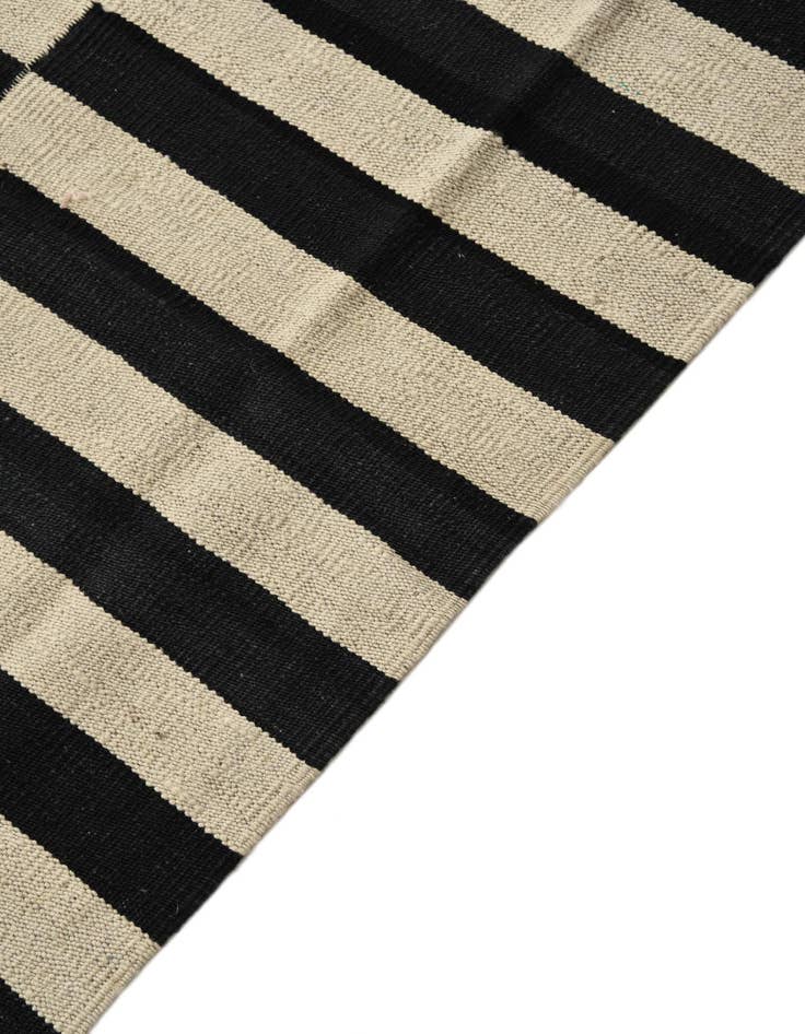 Detail image of 4' 2 x 5' 10  Hand Woven Kilim Modern Wool Rug