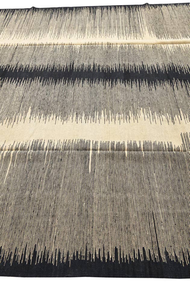 Detail image of 8' 1 x 9' 8 Hand Woven Kilim Modern Wool Rug
