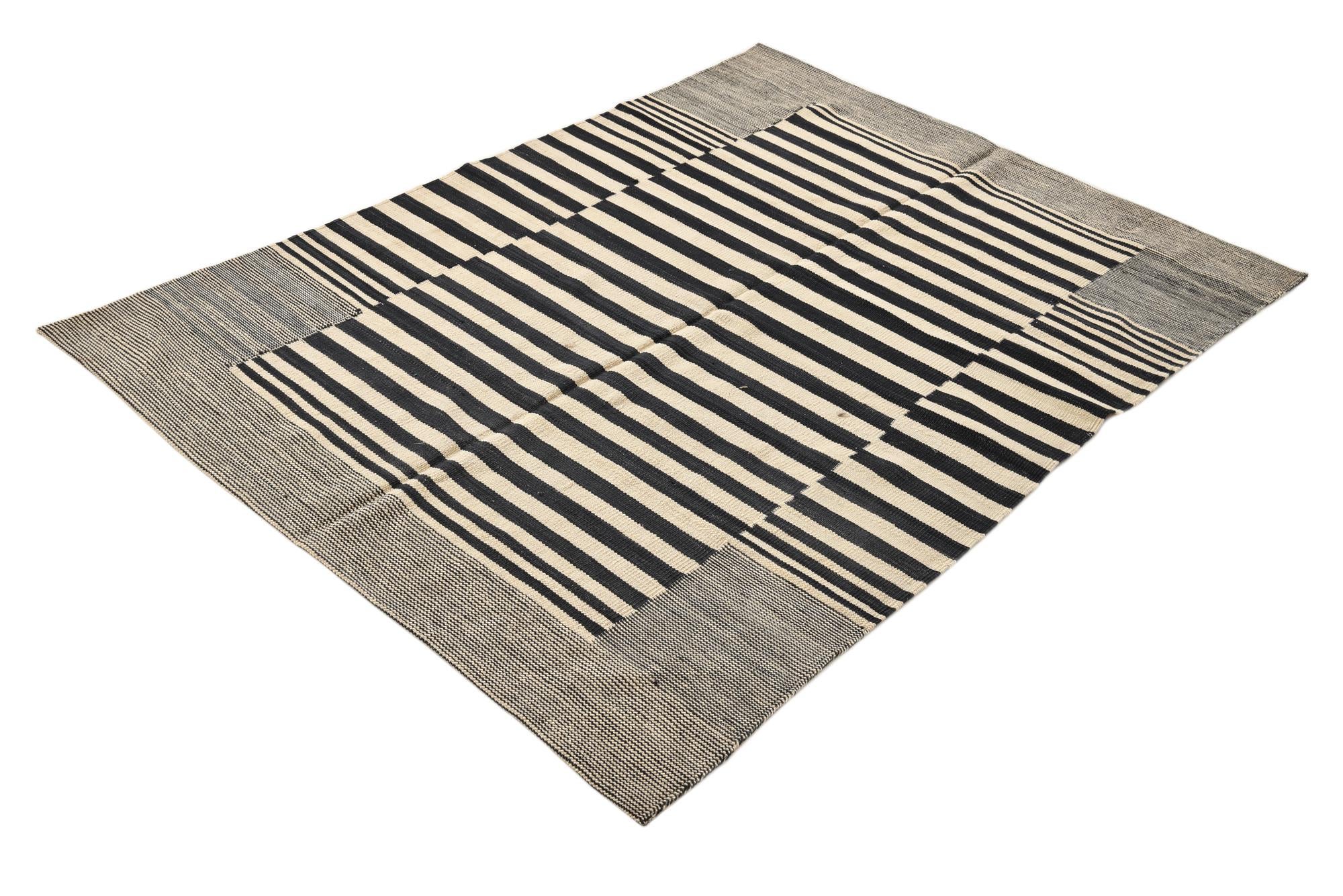 125cm x 175cm Hand Woven Kilim Modern Wool Rug
