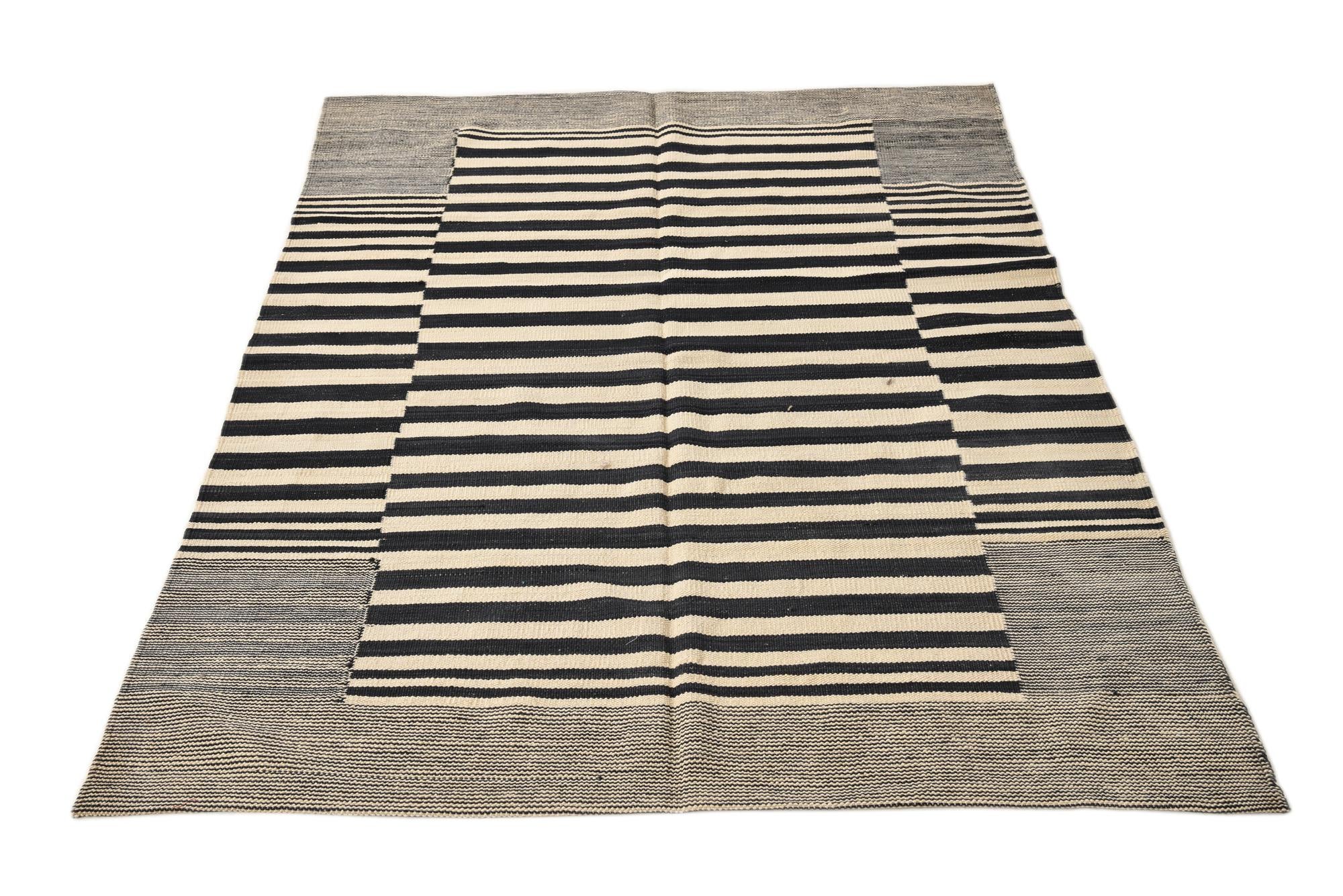 125cm x 175cm Hand Woven Kilim Modern Wool Rug