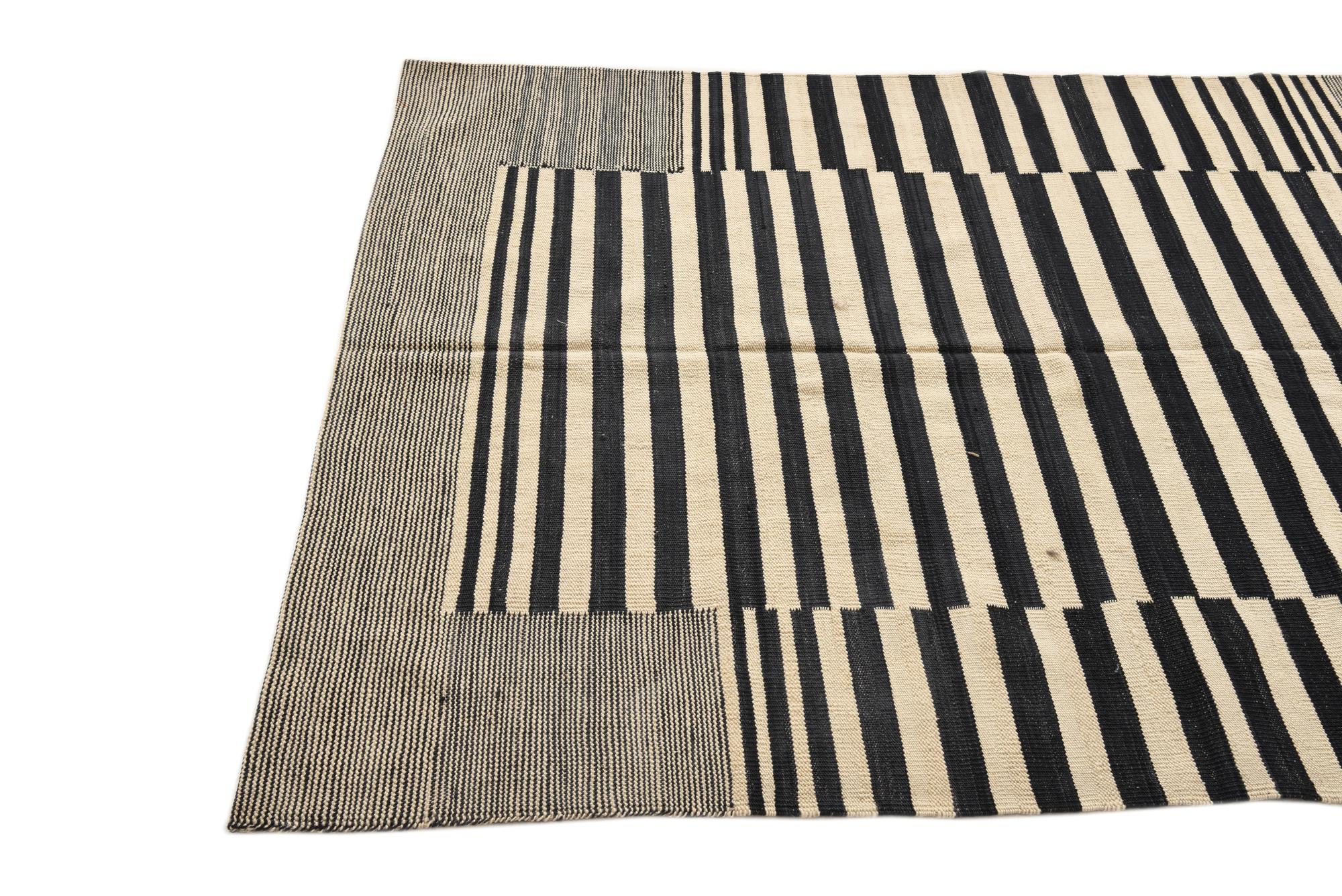 125cm x 175cm Hand Woven Kilim Modern Wool Rug