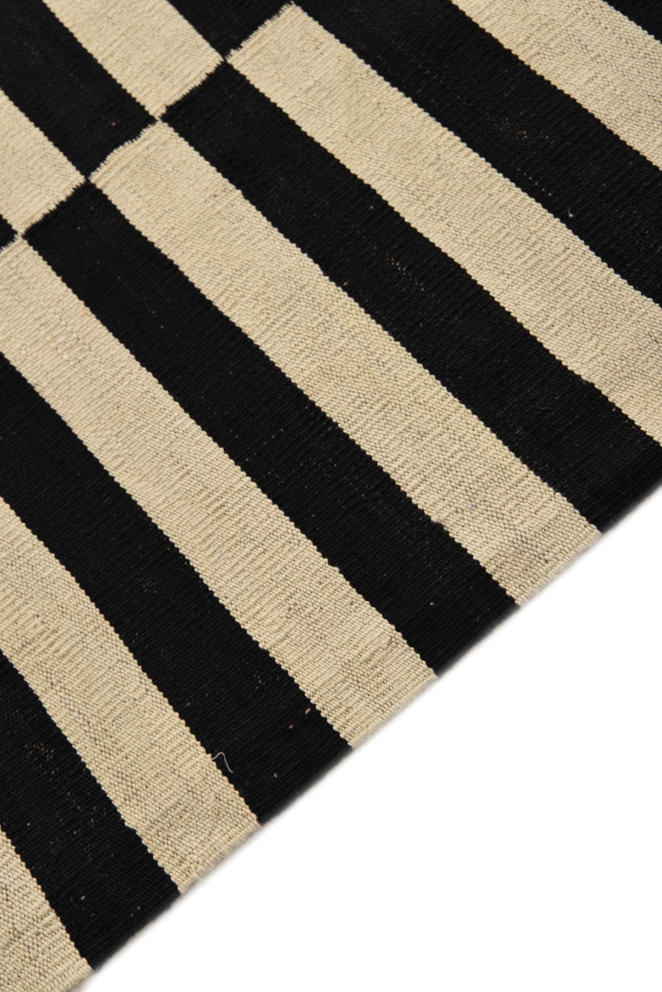 4' 2 x 6' Hand Woven Kilim Modern Wool Rug