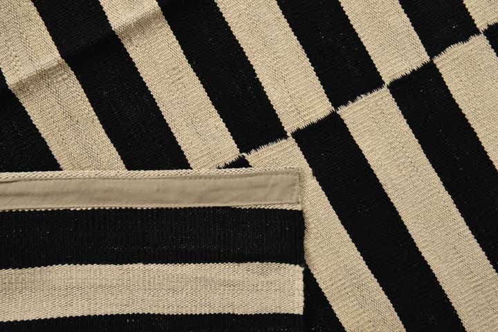 4' 2 x 6' Hand Woven Kilim Modern Wool Rug