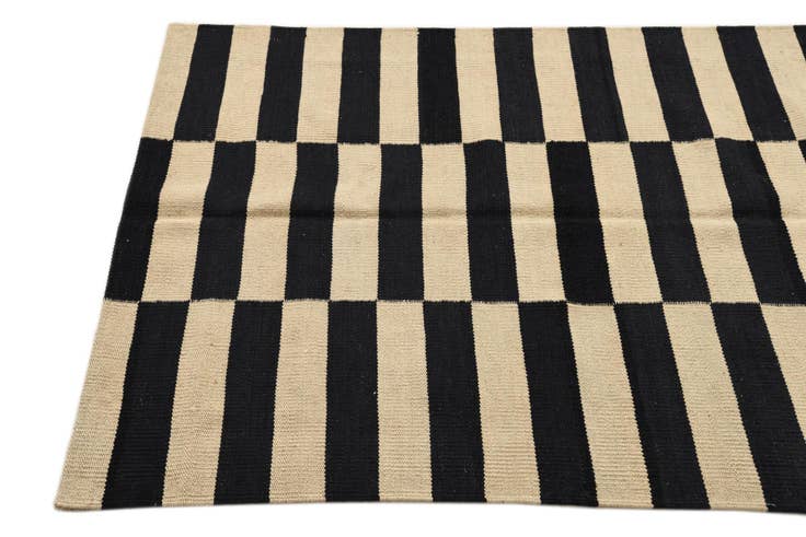 Detail image of 3' 2 x 5' Hand Woven Kilim Modern Wool Rug