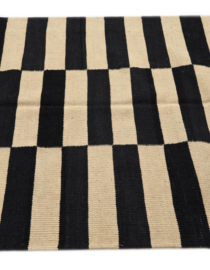 Detail image of 3' 2 x 5'  Hand Woven Kilim Modern Wool Rug