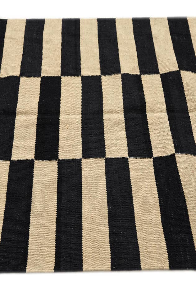 Detail image of 3' 2 x 5' Hand Woven Kilim Modern Wool Rug