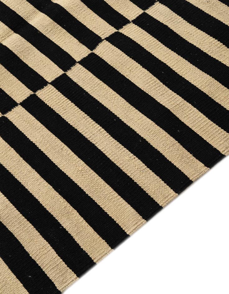 Detail image of 3' 5 x 4' 7  Hand Woven Kilim Modern Wool Rug