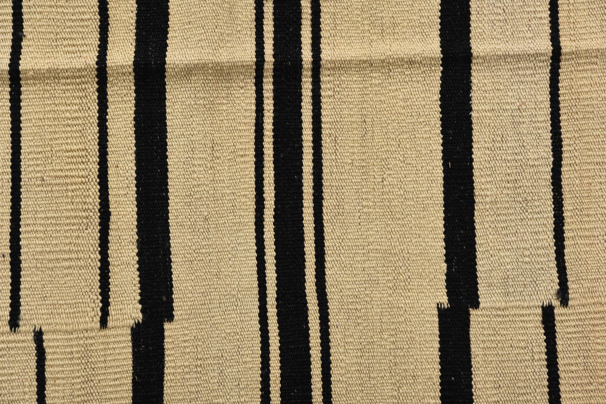 4' 1 x 5' 10 Hand Woven Kilim Modern Wool Rug