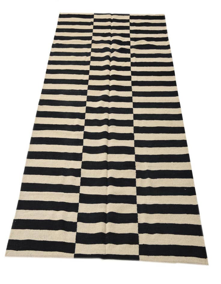 Detail image of 4' 1 x 5' 9  Hand Woven Kilim Modern Wool Rug