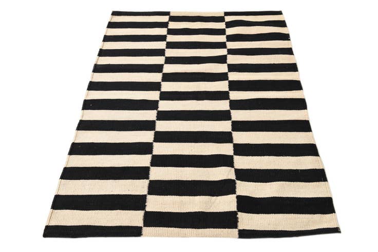 Detail image of 3' 4 x 4' 9 Hand Woven Kilim Modern Wool Rug