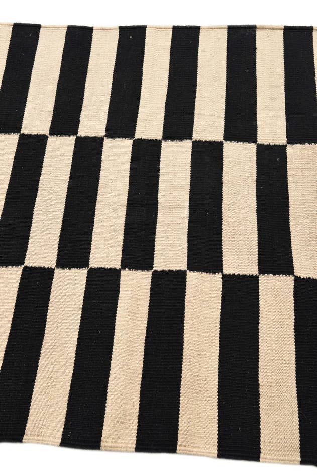 Detail image of 3' 4 x 4' 9 Hand Woven Kilim Modern Wool Rug