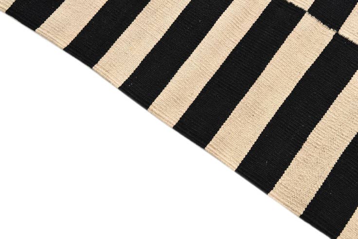 Detail image of 3' 4 x 4' 9 Hand Woven Kilim Modern Wool Rug