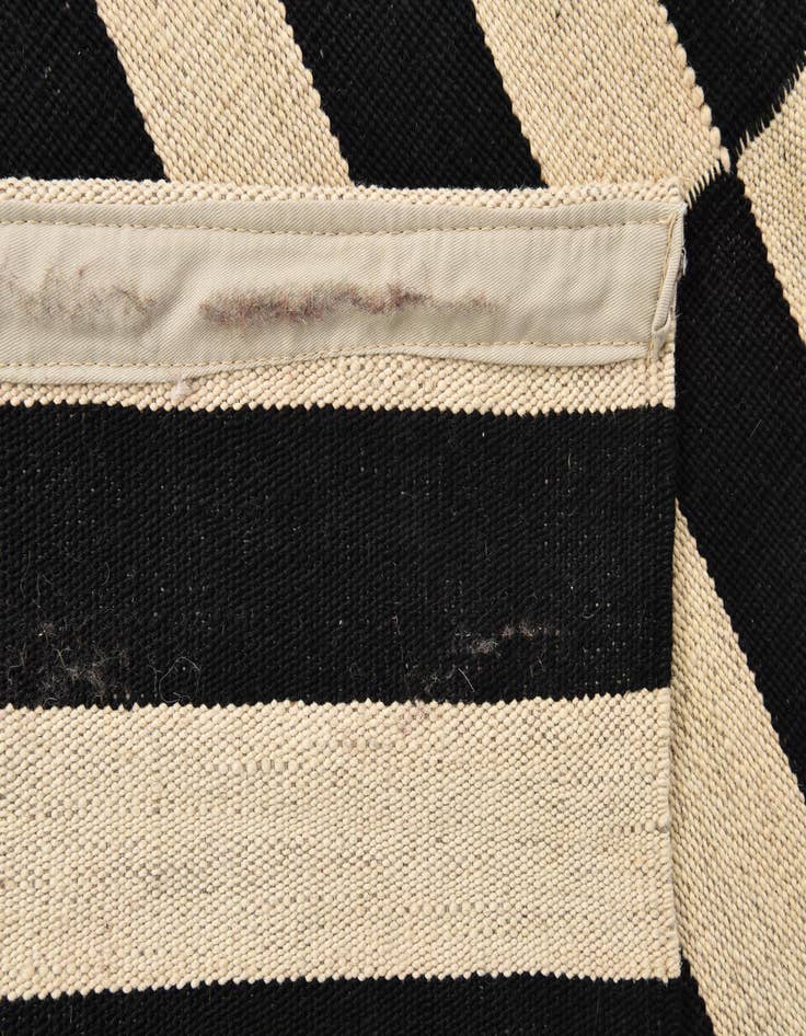 Detail image of 3' 4 x 4' 10  Hand Woven Kilim Modern Wool Rug