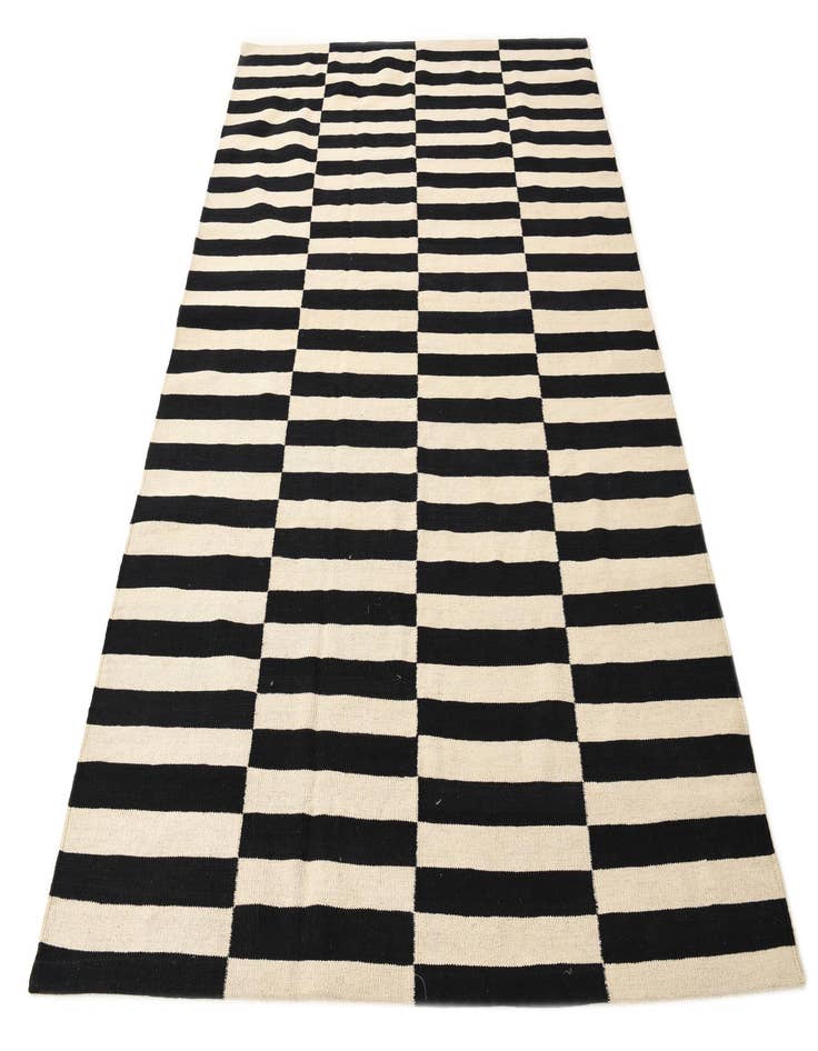 Detail image of 5' 7 x 7' 11  Hand Woven Kilim Modern Wool Rug