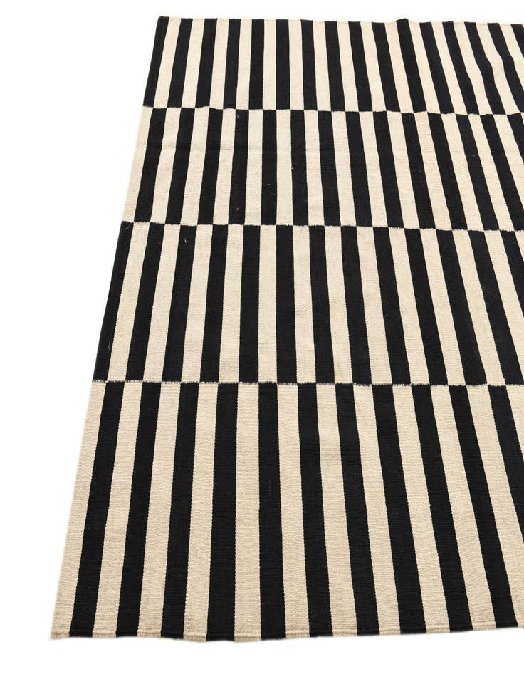 Detail image of 5' 7 x 7' 11  Hand Woven Kilim Modern Wool Rug