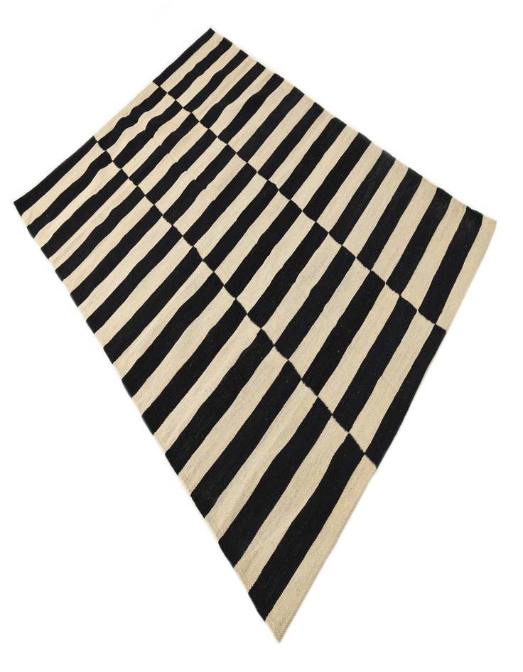 Detail image of 4' 1 x 5' 11  Hand Woven Kilim Modern Wool Rug