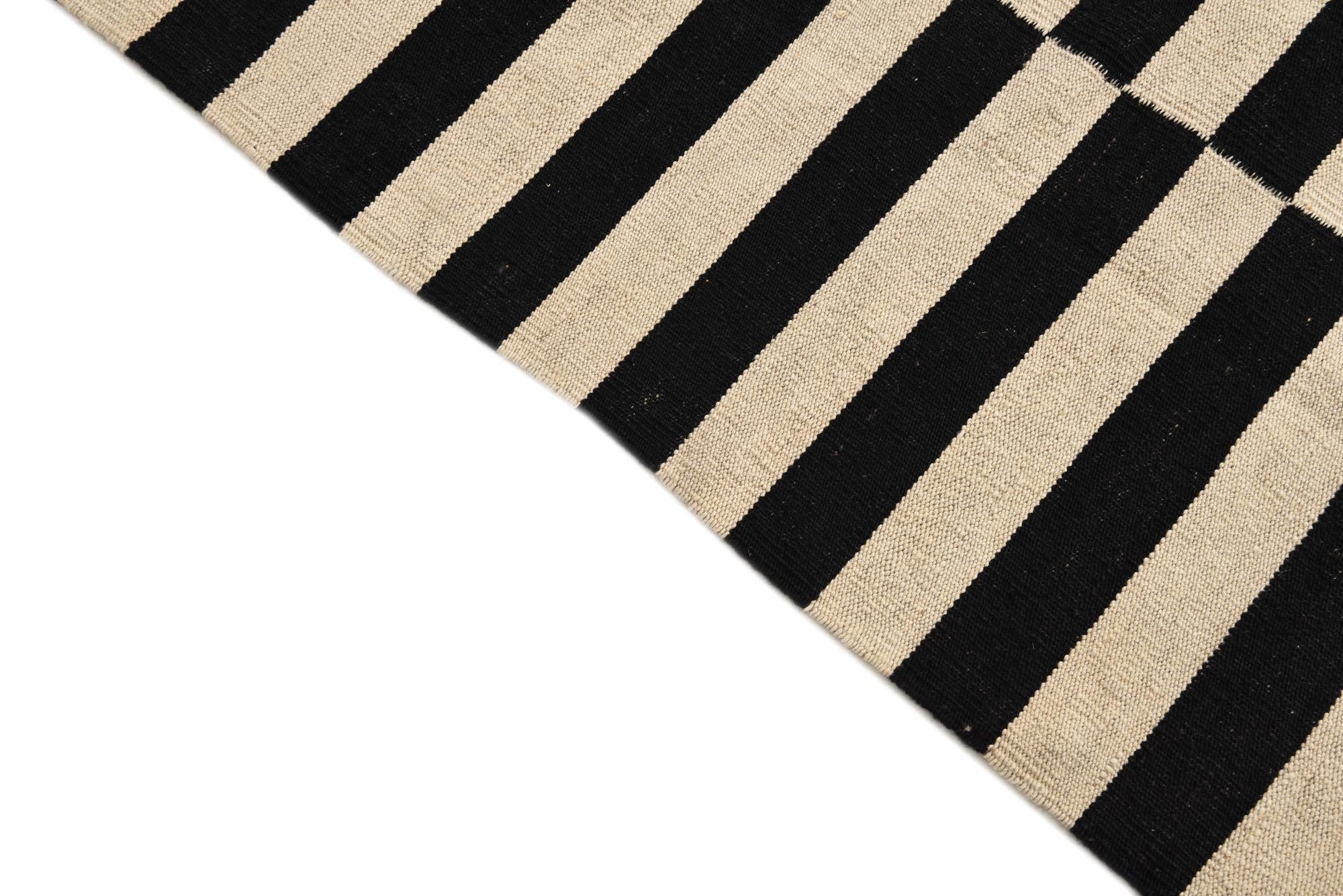 4' x 5' 11 Hand Woven Kilim Modern Wool Rug