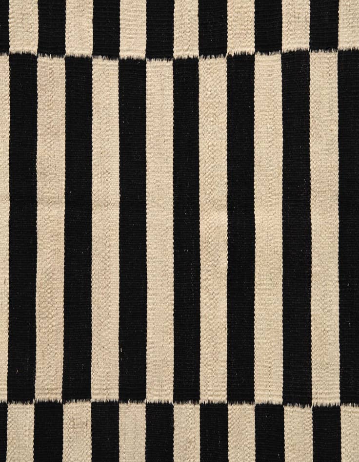 Detail image of 4' x 5' 11  Hand Woven Kilim Modern Wool Rug