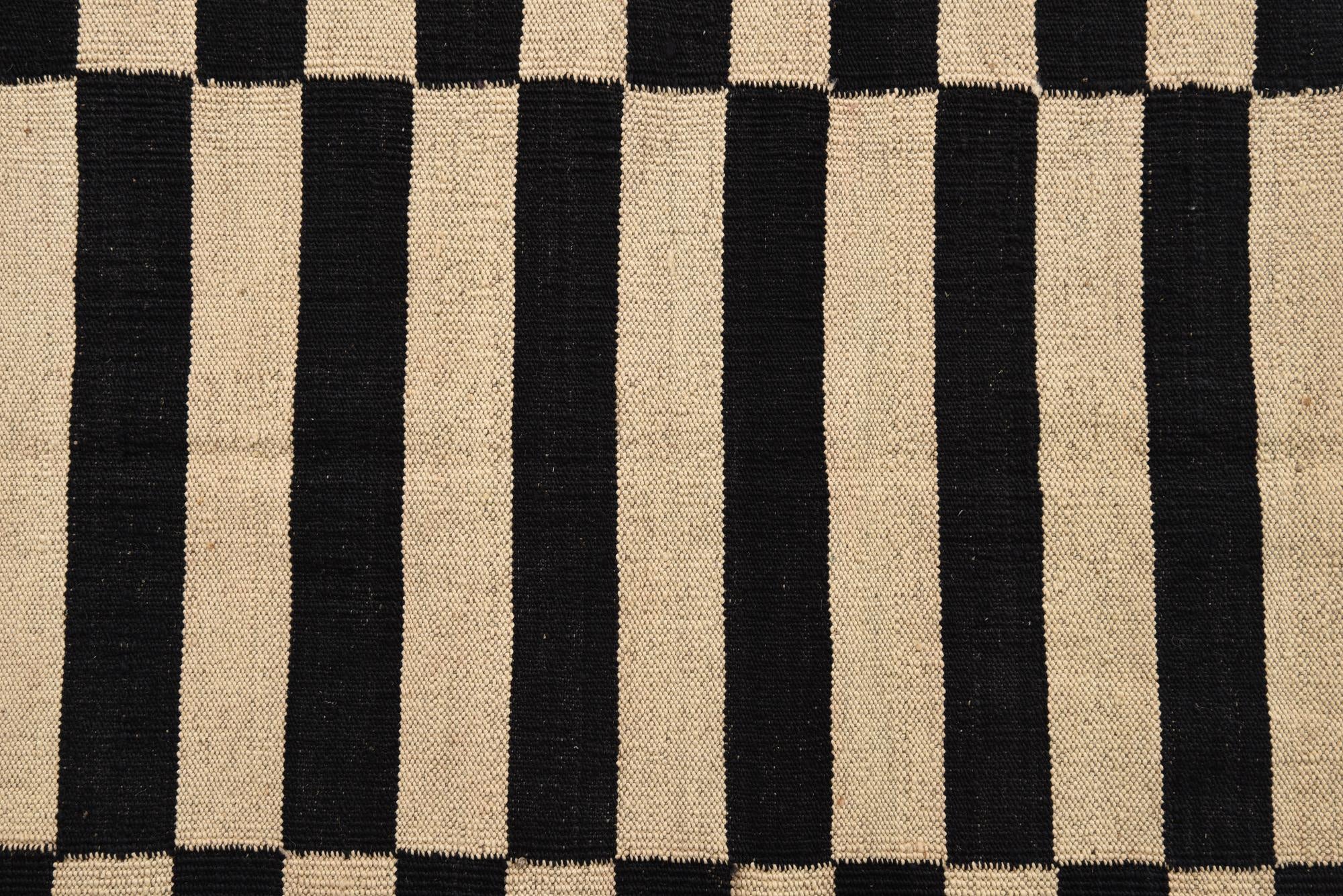 4' 4 x 5' 10 Hand Woven Kilim Modern Wool Rug