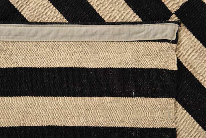 4' 4 x 5' 10 Hand Woven Kilim Modern Wool Rug
