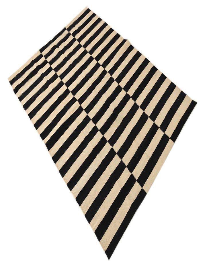 Detail image of 4' 2 x 5' 10  Hand Woven Kilim Modern Wool Rug