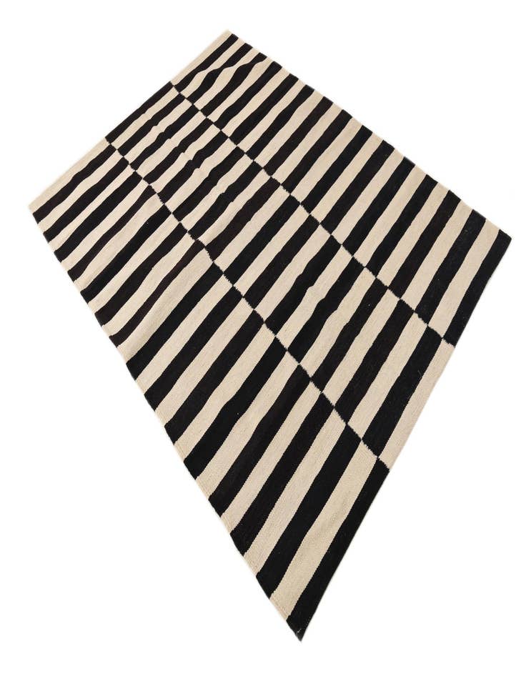 Detail image of 4' 3 x 5' 10  Hand Woven Kilim Modern Wool Rug