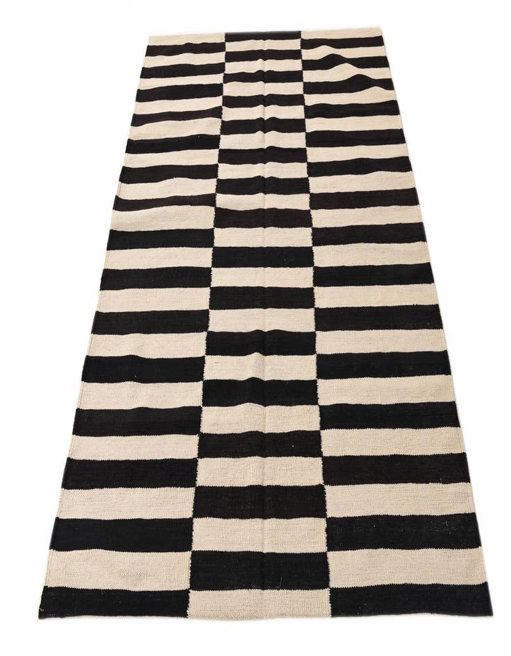 Detail image of 4' 3 x 5' 10  Hand Woven Kilim Modern Wool Rug