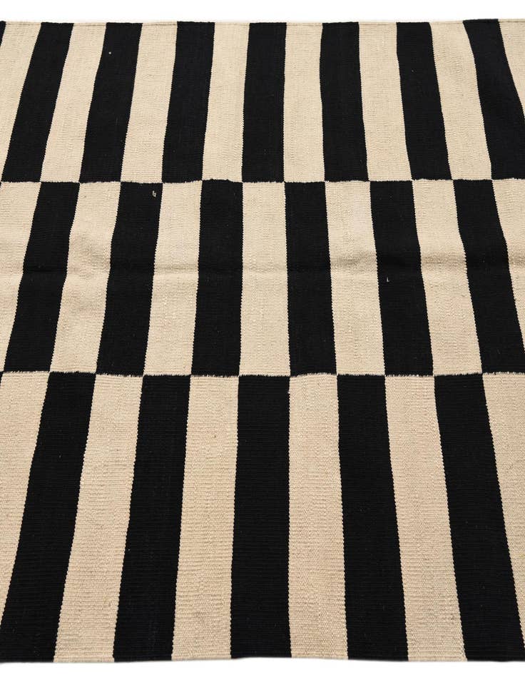 Detail image of 4' 3 x 5' 11  Hand Woven Kilim Modern Wool Rug