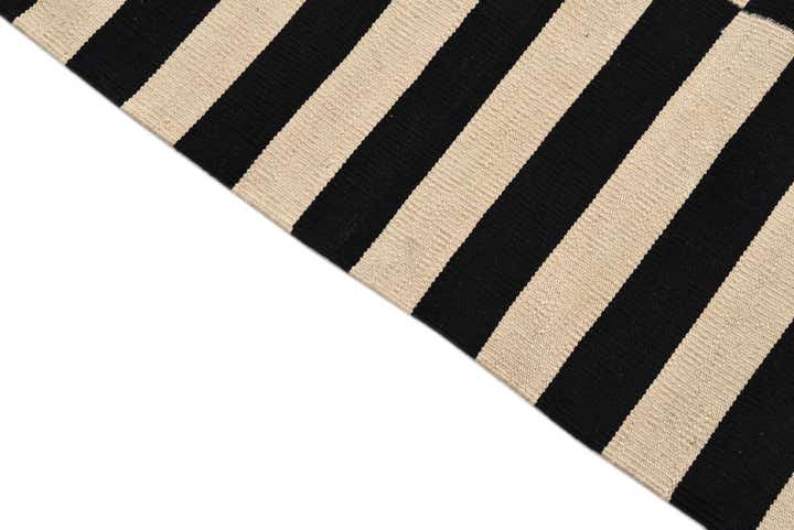 4' 3 x 5' 11 Hand Woven Kilim Modern Wool Rug