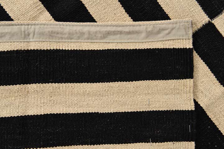 4' 3 x 5' 9 Hand Woven Kilim Modern Wool Rug