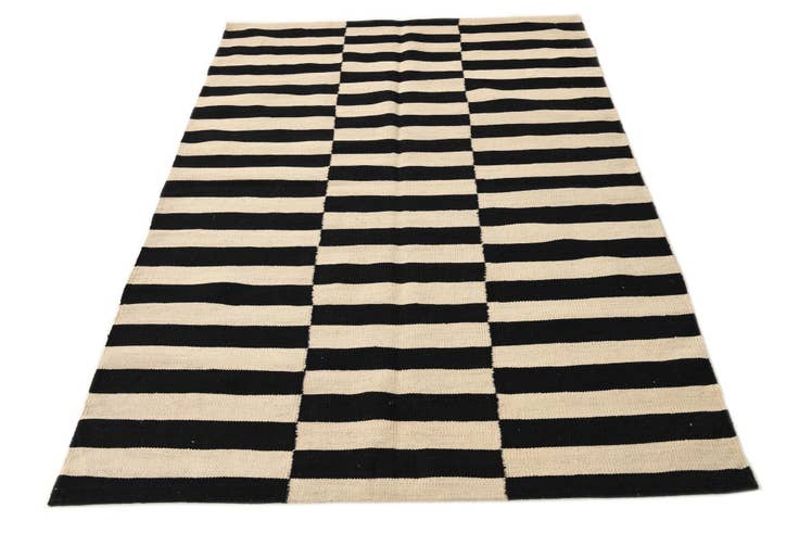 Detail image of 4' 2 x 6' Hand Woven Kilim Modern Wool Rug