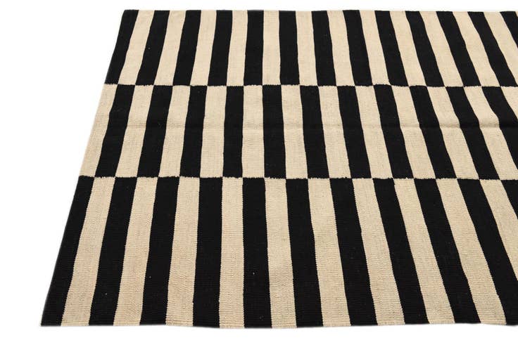 Detail image of 4' 2 x 6' Hand Woven Kilim Modern Wool Rug