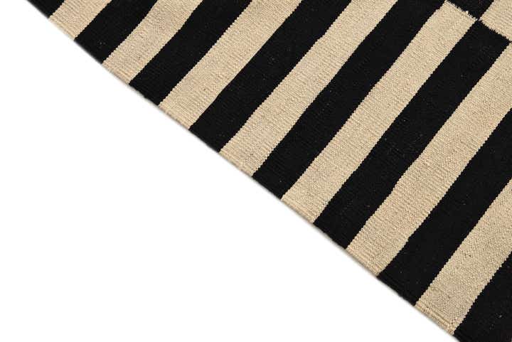 4' 2 x 6' Hand Woven Kilim Modern Wool Rug