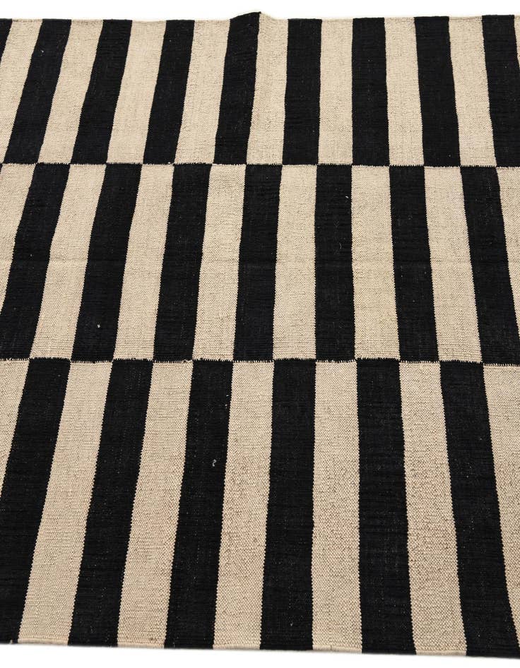 Detail image of 4' 4 x 5' 9  Hand Woven Kilim Modern Wool Rug