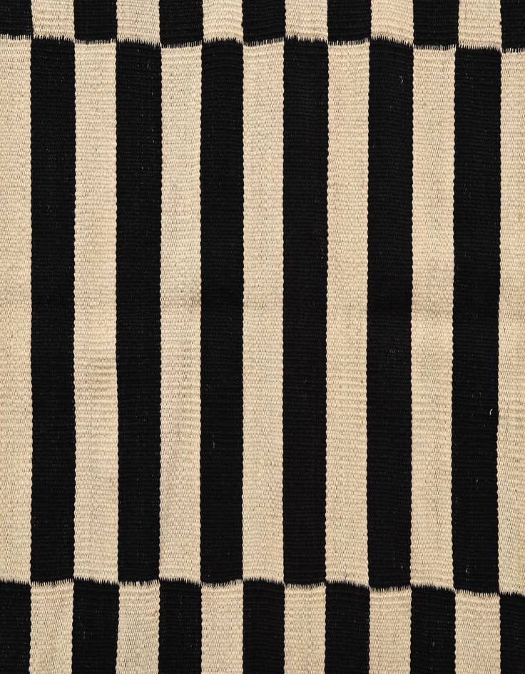 Detail image of 4' 1 x 5' 11  Hand Woven Kilim Modern Wool Rug