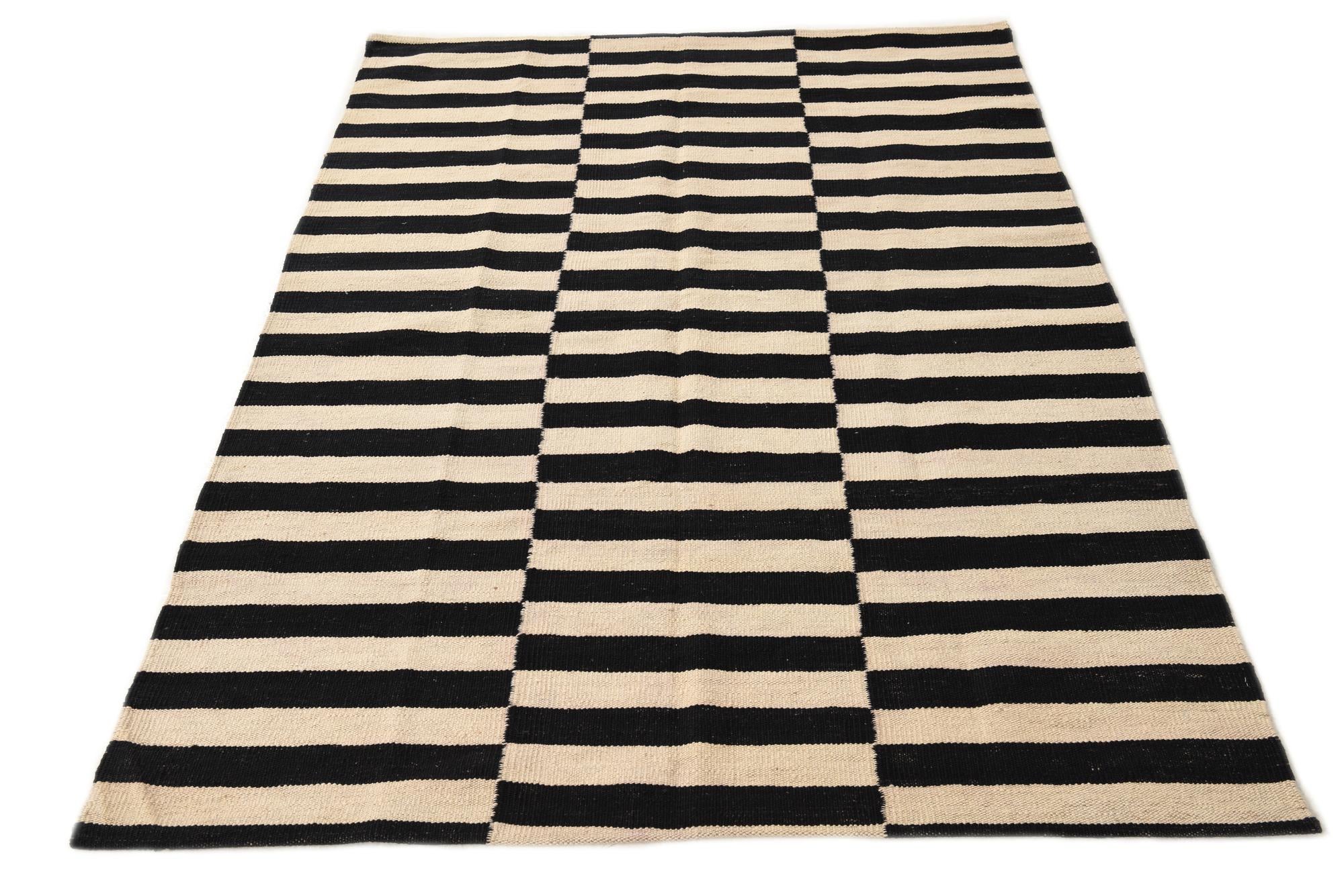 4' 1 x 5' 8 Hand Woven Kilim Modern Wool Rug