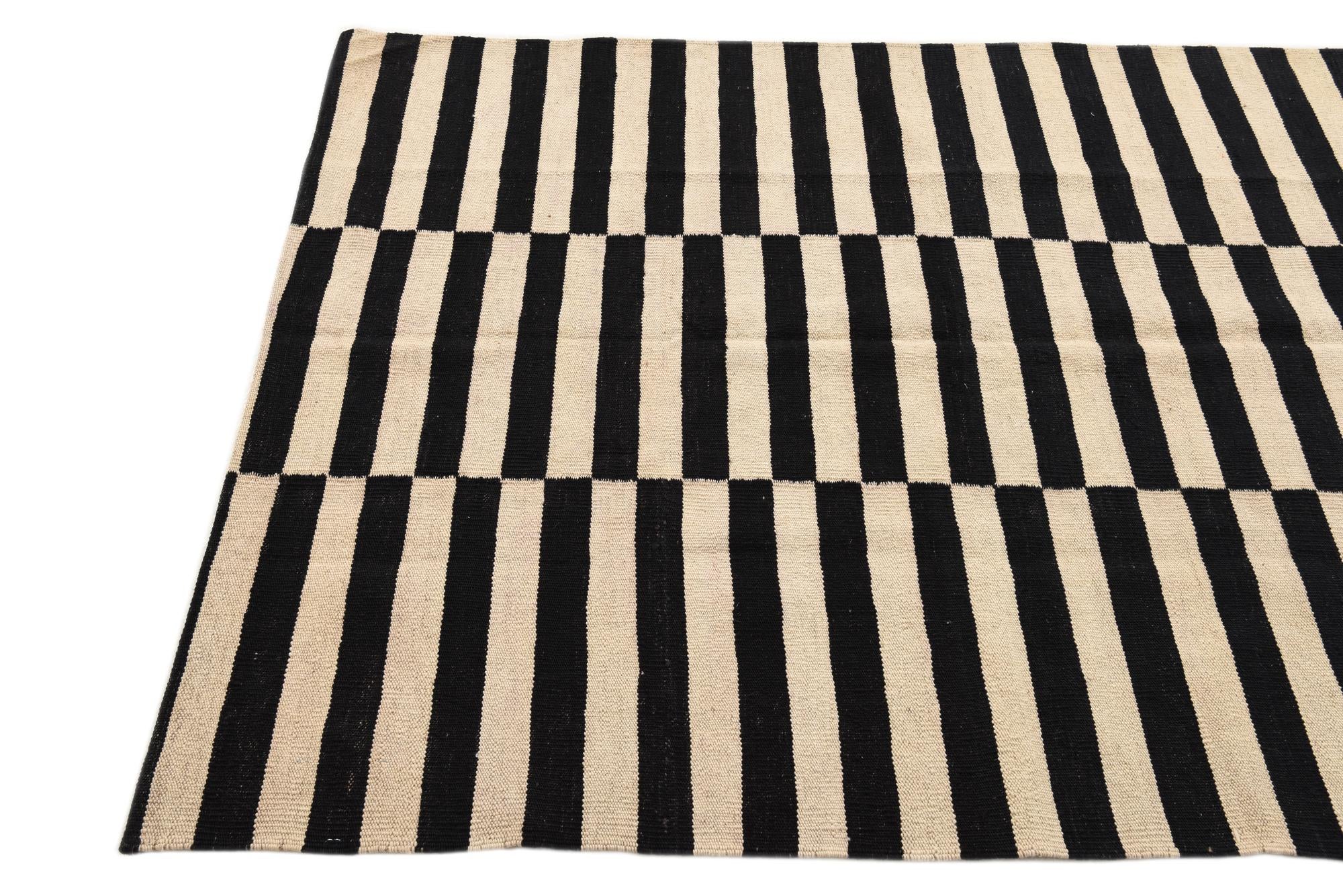 4' 1 x 5' 8 Hand Woven Kilim Modern Wool Rug