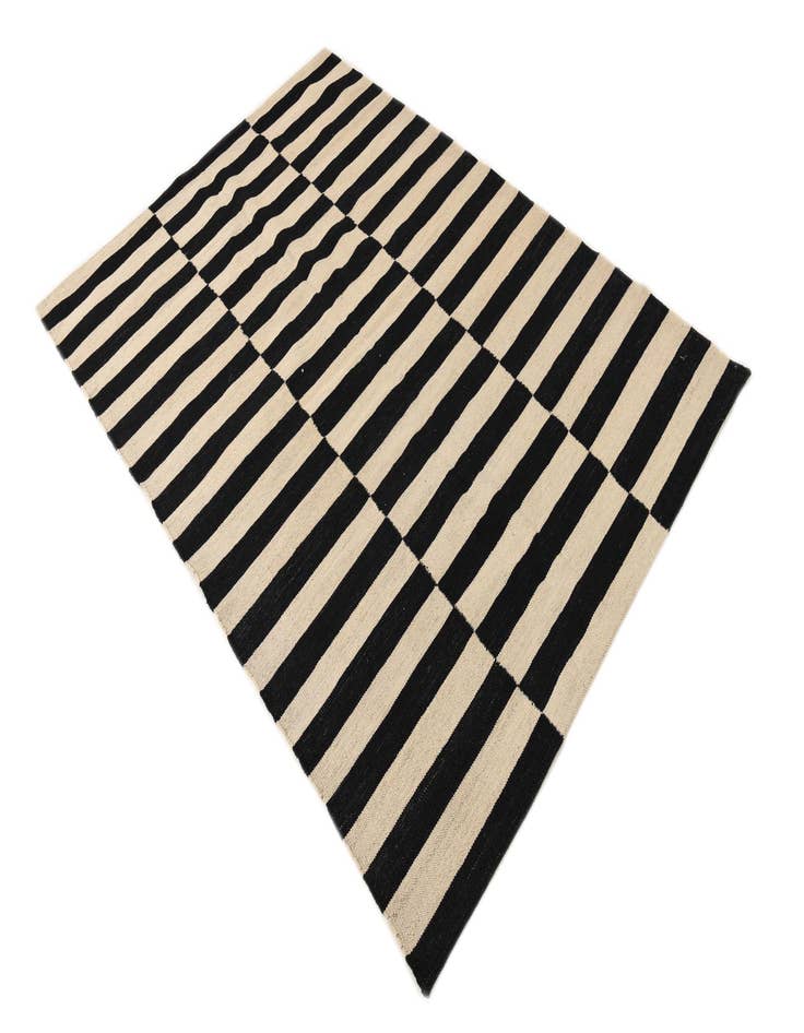 Detail image of 4' 2 x 5' 11  Hand Woven Kilim Modern Wool Rug