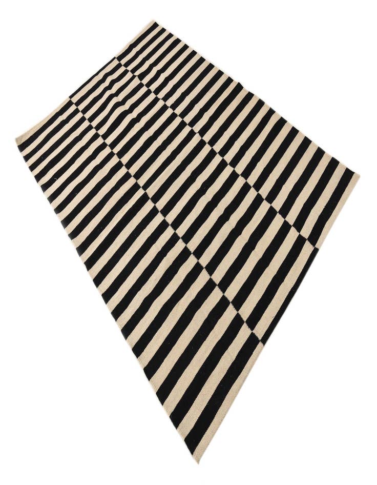 Detail image of 4' 1 x 5' 10  Hand Woven Kilim Modern Wool Rug