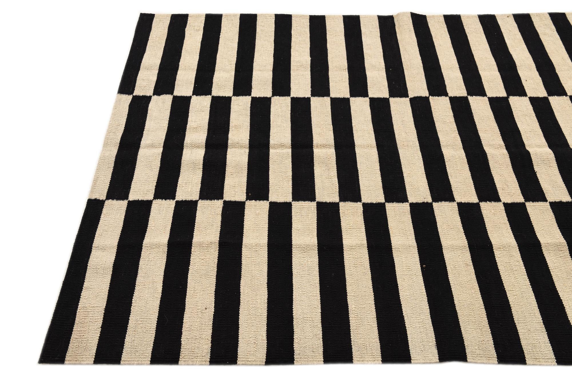 4' 3 x 5' 11 Hand Woven Kilim Modern Wool Rug
